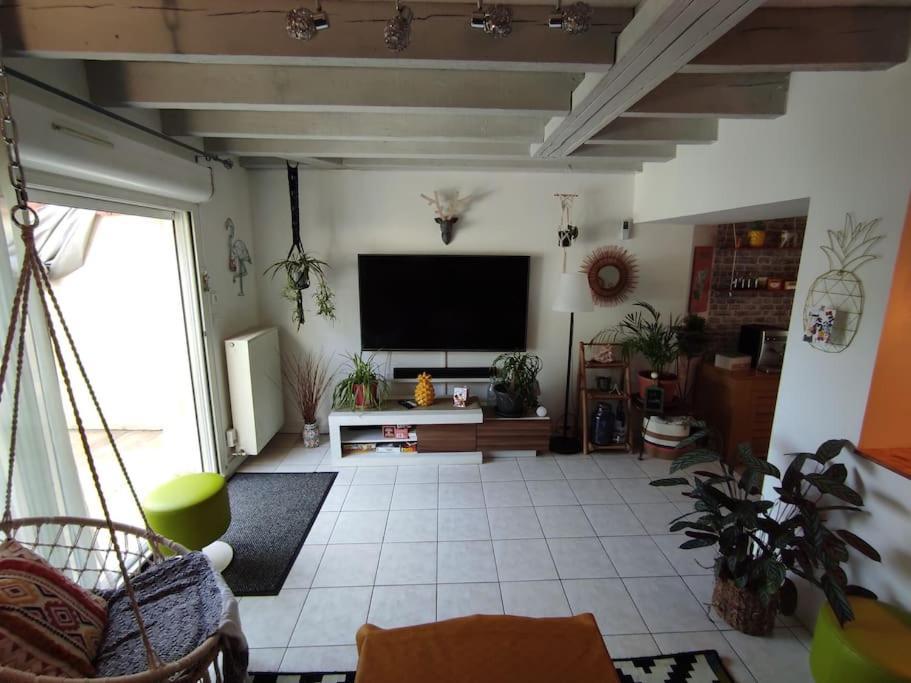 Chaleureuse Maison De Ville Avec Parking Gratuit Chinon Bagian luar foto